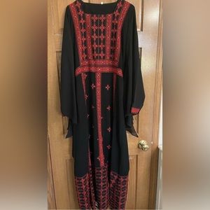 palestinian thobe; dress; tatreez; embroidery
